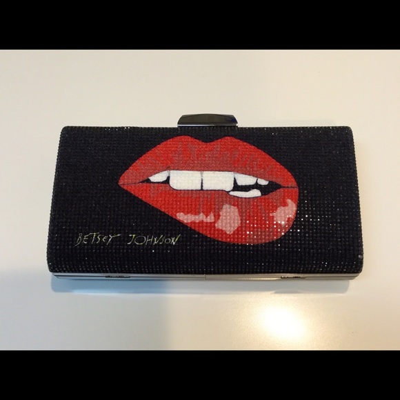 ๐ Vintage-Inspired Beaded Betsey Johnson Clutch - Picture 5 of 8